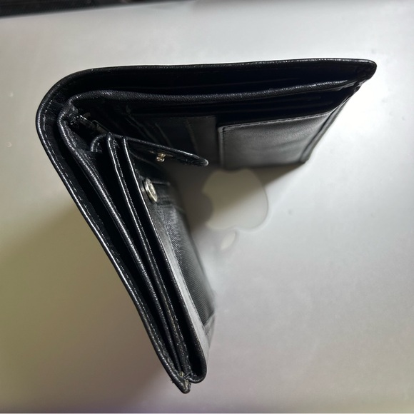Black bifold leather wallet by Swank 5” x 3-3/4” x 5/8” - Picture 9 of 11
